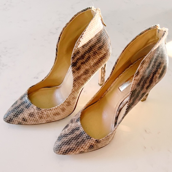 BCBG BCBGeneration Snake Zipper Back Heel Pump 6 - Picture 2 of 7